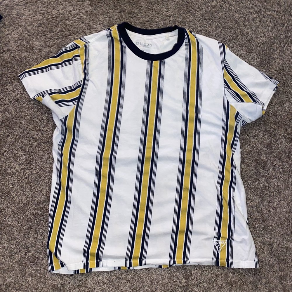 Guess Pattern T Shirt